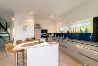 Modernes Einfamilienhaus mit drei Schlafzimmern und kleinem Arbeitszimmer