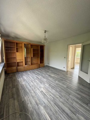 Duisburg-Hamborn: 2-Zimmer-Wohnung, teilmöbliert mit Küche & kostenfreien Parkplätzen
