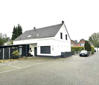 *Provisionsfrei*Großes freistehendes Einfamilienhaus mit 2 separaten Wohneinheiten in Bockums Herzen