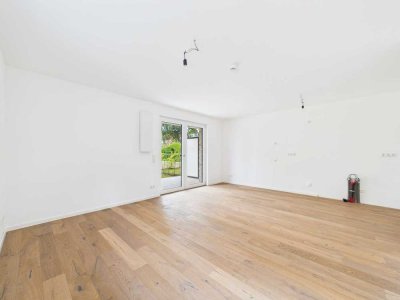 Einziehen oder vermieten? Gehobene 2-Zimmer-Wohnung mit Terrasse und Garten