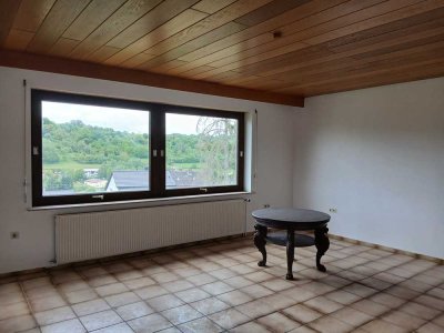 Helle, wunderschöne Wohnung in ruhiger Lage mit tollem Ausblick