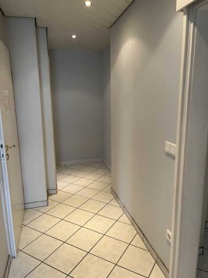 Erstbezug nach Sanierung mit Einbauküche und Balkon: schöne 5-Zimmer-Wohnung in Bielefeld