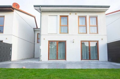 Ihr grünes Familienrefugium: Reihenmittelhaus mit Photovoltaik, kleinem Garten in Top-Lage!