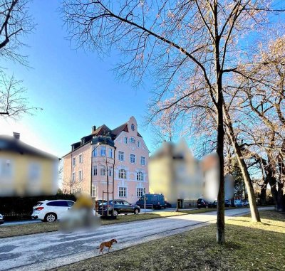 Exklusive 3-Zimmer-Altbauwohnung mit Balkon in begehrter Lage