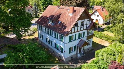 Großzügige Altbauwohnung mit Garten, Keller sowie zwei PKW Stellplätze in ruhiger Lage von Neuruppin