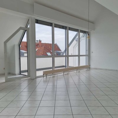 ALTERNATIVE  zum  HAUS  - ÜBERDIMENSIONALE  5,5  ZIMMERWOHNUNG  mit  3  BALKONEN !