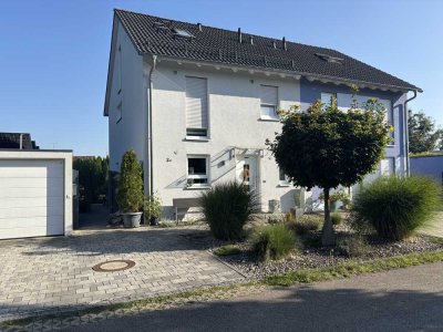 Ansprechende Doppelhaushälfte mit gehobener Innenausstattung in Erding