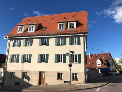 Helle 3,5 Zimmer-Wohnung im sanierten Denkmal, Plieningen (mit EBK)