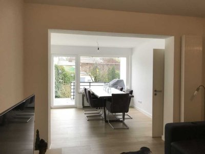 Modernisierte 2-Raum-Erdgeschosswohnung mit Balkon und Einbauküche in Hamm