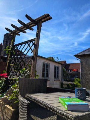Lichtdurchflutete Innenstadtwohnung (1OG) in gepflegtem und ruhigen Mehrparteienhaus