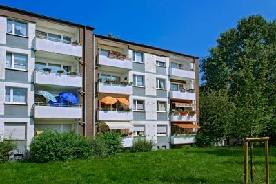 Modernisierte Balkonwohnung in grüner Familiensiedlung
