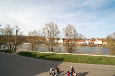 Voll möblierte 2 Zimmer Wohnung direkt an der Donau - ab 01.02.2026
