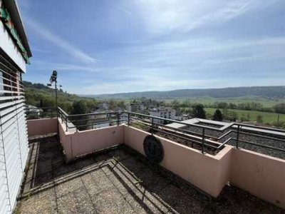 Geschmackvolle 2-Raum-Penthouse-Wohnung mit Dachterrasse in Tübingen-Unterjesingen