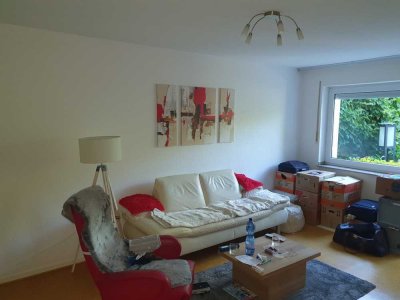 Stilvolle, moderne 2-Raum-Souterrain-Wohnung mit geh. Innenausstattung und Terrasse