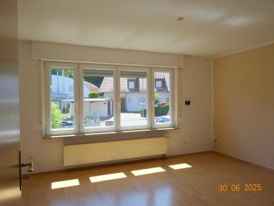 !!Auf Zeit!! 3 Zimmer EG-Wohnung mit Einbauküche, Gartennutzung in Aalen zu vermieten