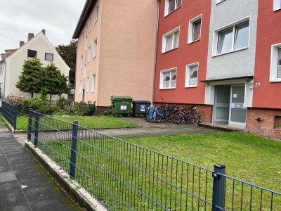 Seelze, modernisiertes Bad, Einbauküche, Balkon, Keller und frei ab sofort