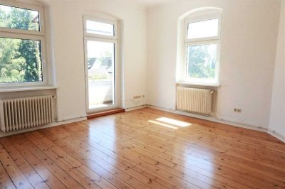 Vermietete Altbauperle mit Balkon und Gartenblick als Kapitalanlage
