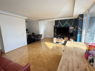 Helle 3-Zimmer-Wohnung mit 2 Balkonen, Walk-in-Garderobe & hochwertiger Wohnküche in Köln-Nippes
