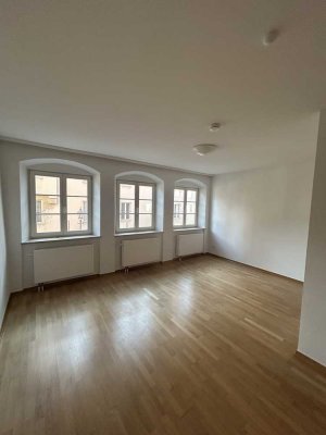 Seniorengerechte Altbauwohnung in bester Stadtlage