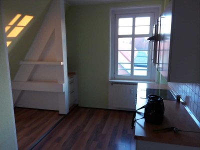 2-Zimmer-Dachgeschosswohnung in Potsdam West (Kastanienallee)
