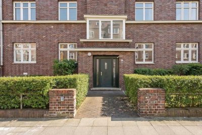 Seltene Chance in der List – Altbauwohnung mit Balkon & Erweiterungspotenzial