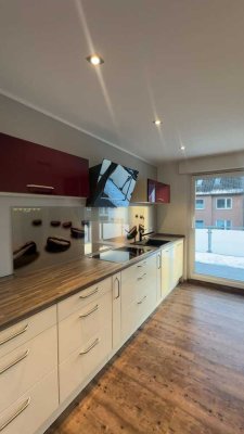 Attraktive 3-Zimmer Wohnung mit Balkon, hochwertiger Einbauküche und Gäste-WC in Osnabrück-Nahne