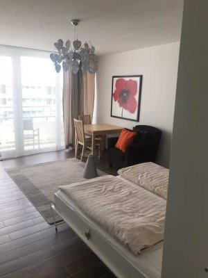 Ab 1.4.: Möblierte 1-Zimmer Wohnung mit Südbalkon im 4. OG in Erlangen-Bruck