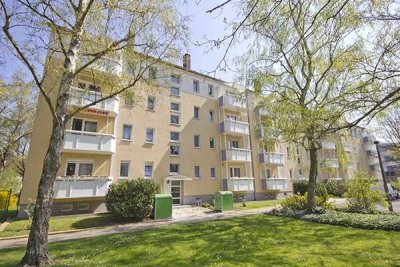 2 Raumwohnung im Stadtteil Frohe Zukunft... ganz unten mit Dusche!