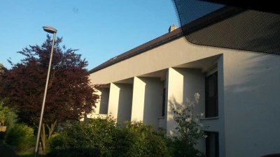 Schöne 3,5 Zimmer Dachgeschoss-Wohnung mit Loggia in 44799, Bochum - Wiemelhausen