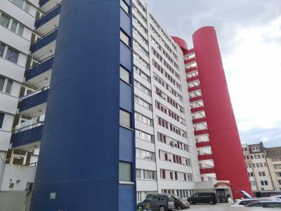 Erdgeschoß, 2 Zimmer + Wohnküche, 72m² zentral, WM 1.300,00