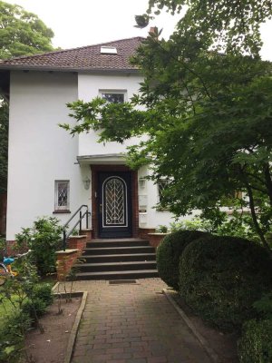 Exklusive, neuwertige 4-Zimmer-Wohnung mit gehobener Innenausstattung in Hamburg
