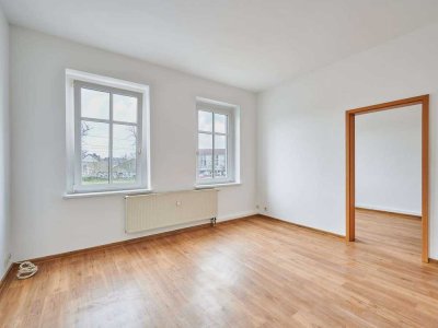 Gemütlich geschnittene Zwei-Zimmer-Wohnung mit Einbauküche in Leipzig Südost