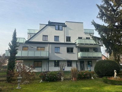 Die beste Investition in Ihre Zukunft! - Sparsam wohnen durch Wärmepumpe und Photovoltaikanlage - 3 Zimmer 1.DG mit Balkon - gartenseitiger Grünblick - provisionsfrei - ziegelmassivbau - Lift