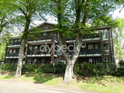 Attraktive 4 Zimmer-Wohnung mit Carport in Innenstadtnähe