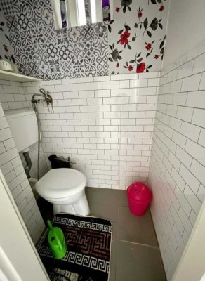 3-Zimmer-Altbauwohnung in Mönchengladbach-Eicken — auf Wunsch renoviert