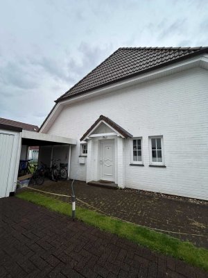 Ruhig gelegene Doppelhaushälfte zum 1.08.2025 zu vermieten