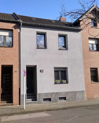 Charmantes Reihenmittelhaus mit traumhaften Garten inkl. Einliegerwohnung  in MG - Giesenkirchen