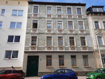 Eine kleine Wohnung mit Balkon in Gera-Debschwitz zu vermieten !