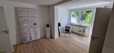 Renovierte 3,5 Zimmer EG-WE mit XXL-Garten und kleiner Gewerbeoption