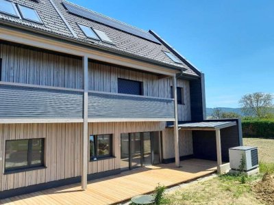 Mieten: Haus mit Photovoltaik, Luftwärmepumpe und ökologischer Holzriegelbauweise