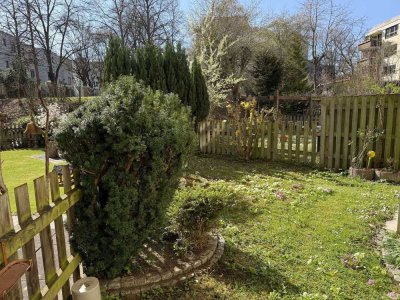 Schön geschnittene 4 1/2-ZW mit Süd-West-Garten, TG und SP in S-Weilimdorf!