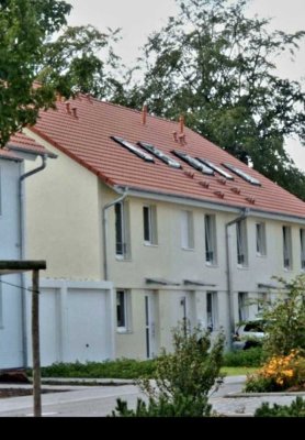 KL-Ost (PRE-Park) Schönes Reihenendhaus (wie Doppelhaus) mit 5 Zimmern & großer Garage von privat