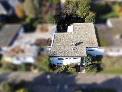 Flachdach-Bungalow mit Garten und Garage in Topwohnlage – Familiengerecht, gepflegt, ausbaufähig
