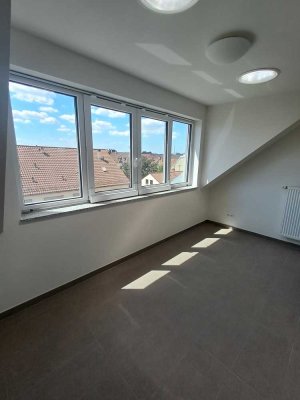 3,5 ZKB DG-Wohnung mit Wintergarten zu vermieten!