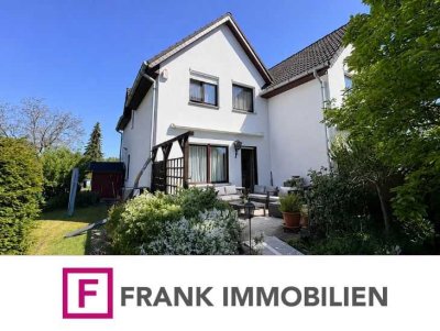 FRANK IMMOBILIEN - Gepflegtes & bezugsfreies Reihenendhaus für die kleine Familie!