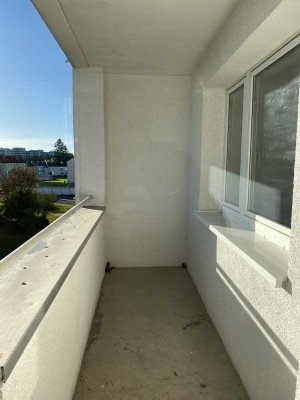 Reduzierter Mietpreis!!! frisch sanierte 2 Zimmer Wohnung