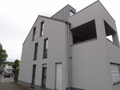 Brühl-Stadt - neuwertige 2-Zimmer-Wohnung in einem KfW 70-Haus - 1. OG