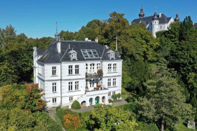 Wohnen wie im Märchen- Wohnung in der Kommandeursvilla direkt am Plöner Schloss