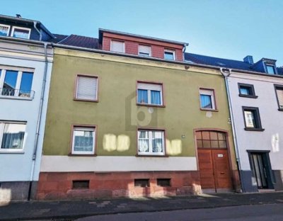 RENDITE, LAGE, 3 EINHEITEN, GARTEN