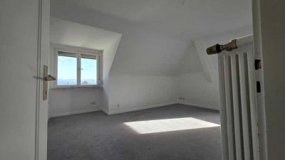 Charmante 4-Zimmer Dachgeschosswohnung in Stuttgart West